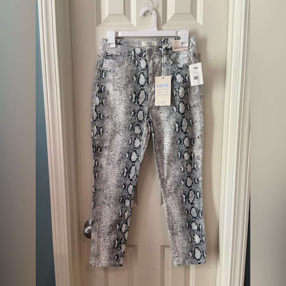 YMI Anklet Snake Print Jeans